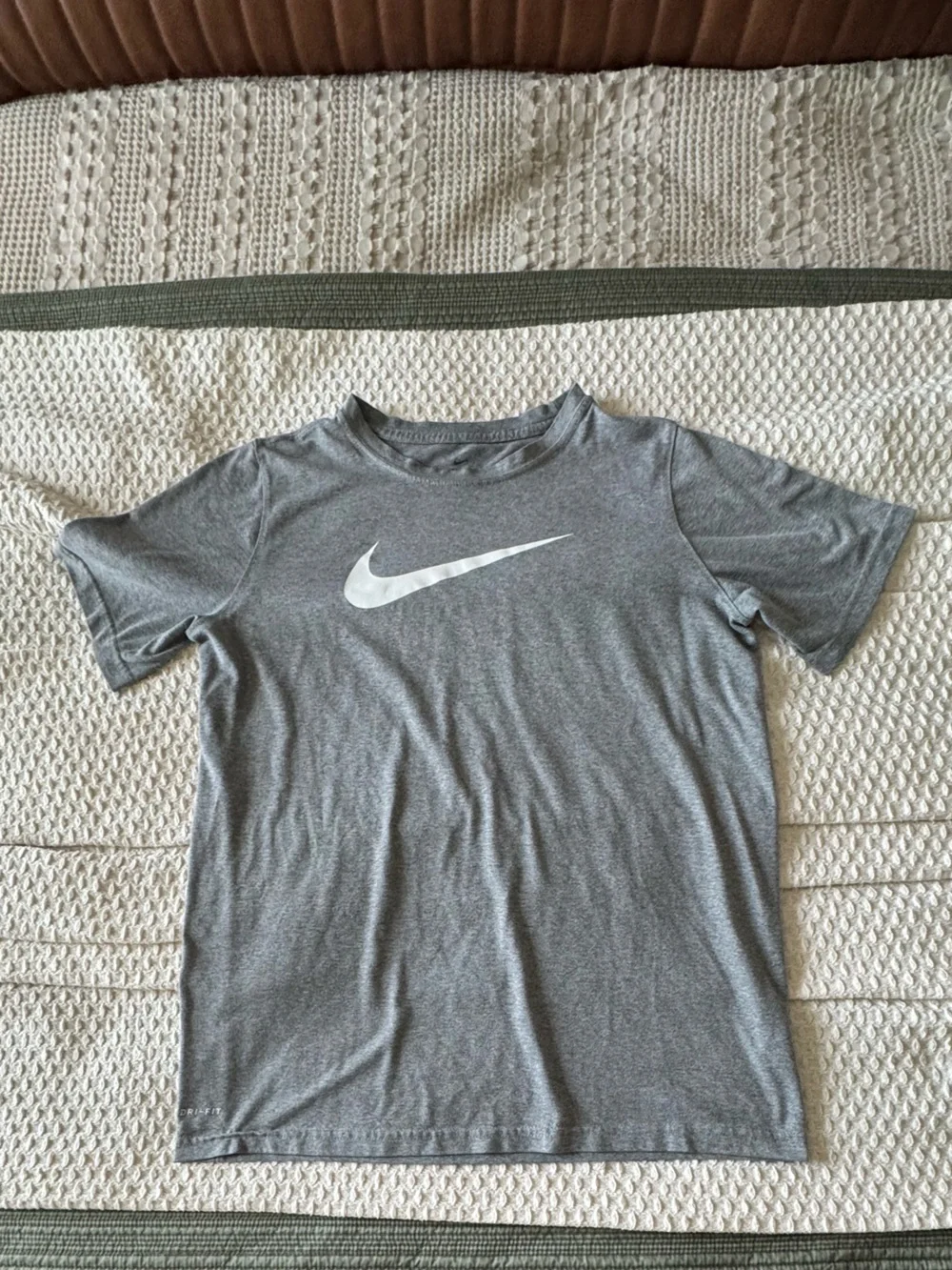 Nike Boys XL Gray Dri-FIT Logo Tee